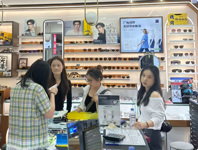 深圳横岗科比视光全品牌授权资质与专业配镜服务深度解读